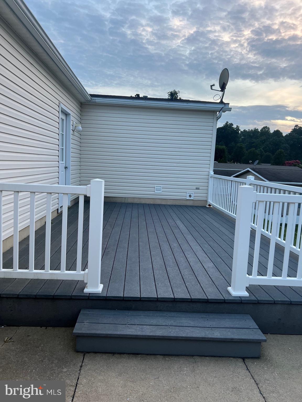311 Buttonwood
