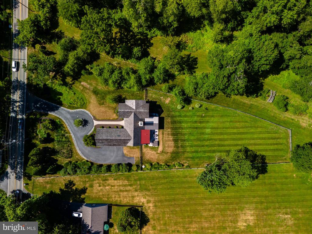 617 Sugartown Rd