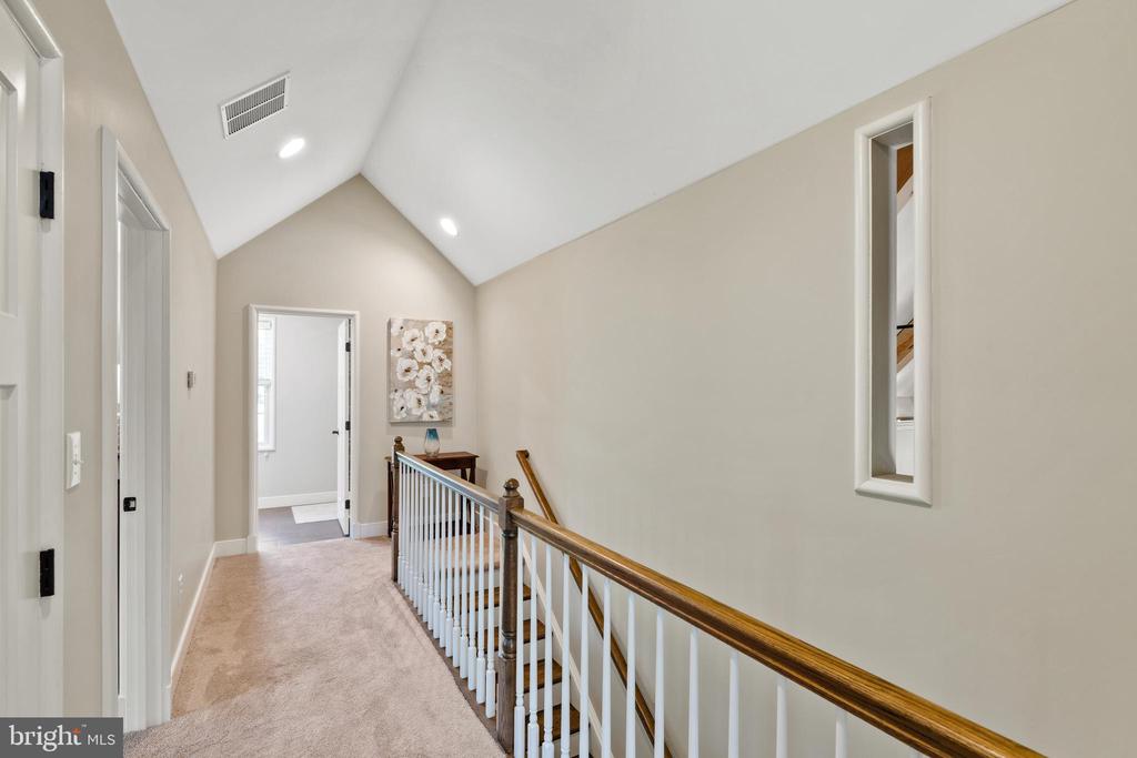 617 Sugartown Rd