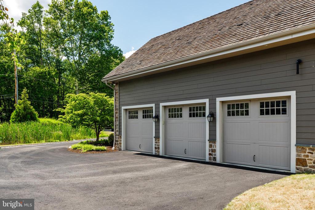 617 Sugartown Rd