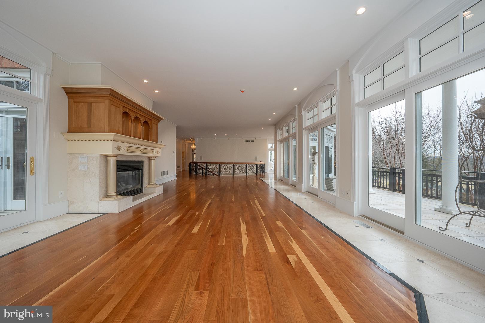 52 Mountain Laurel Ln