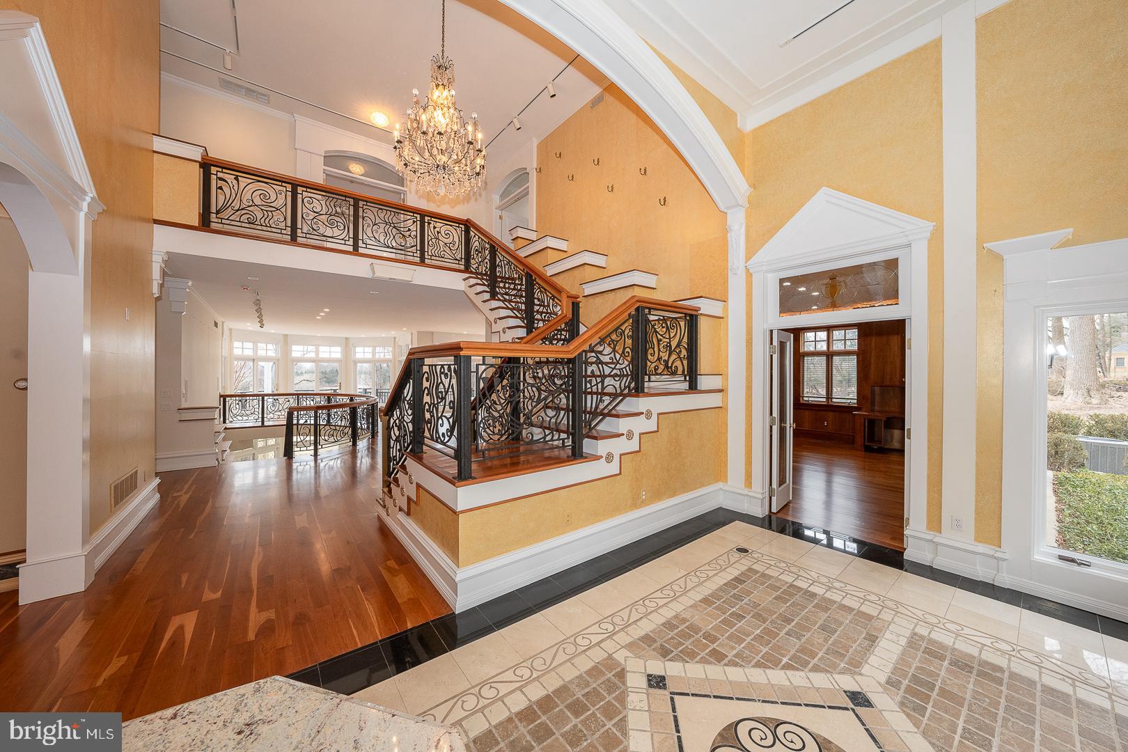 52 Mountain Laurel Ln