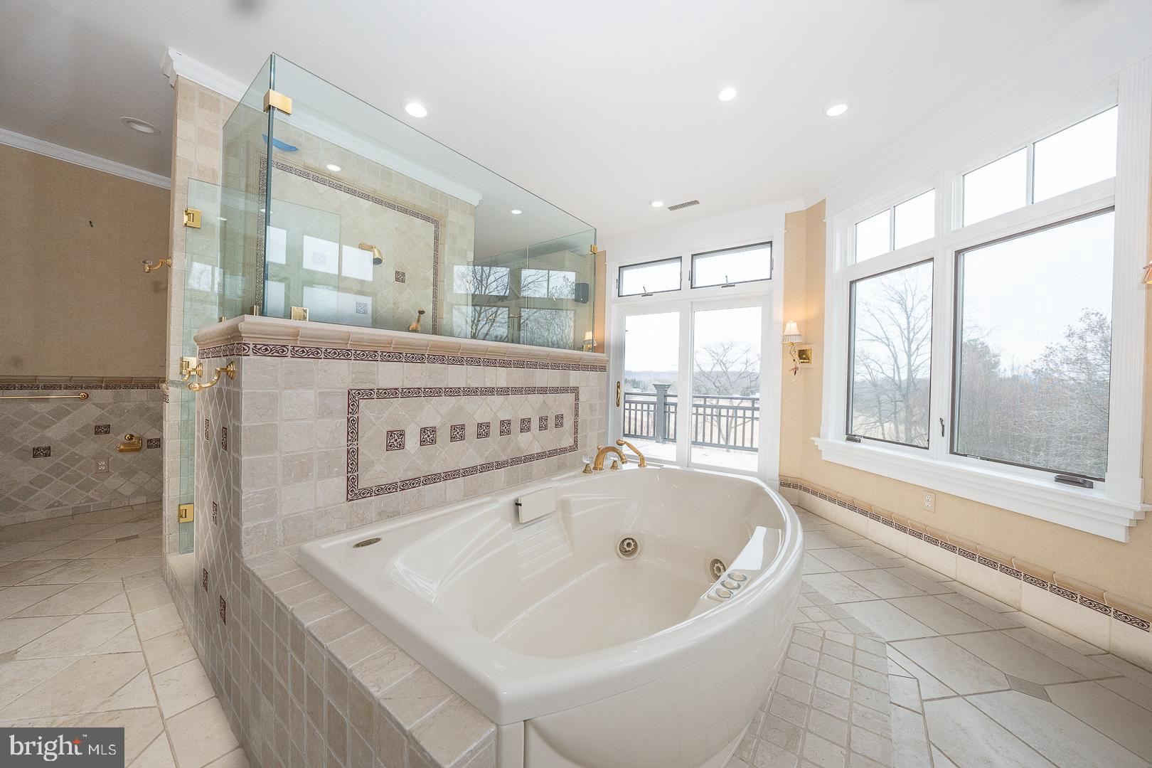 52 Mountain Laurel Ln