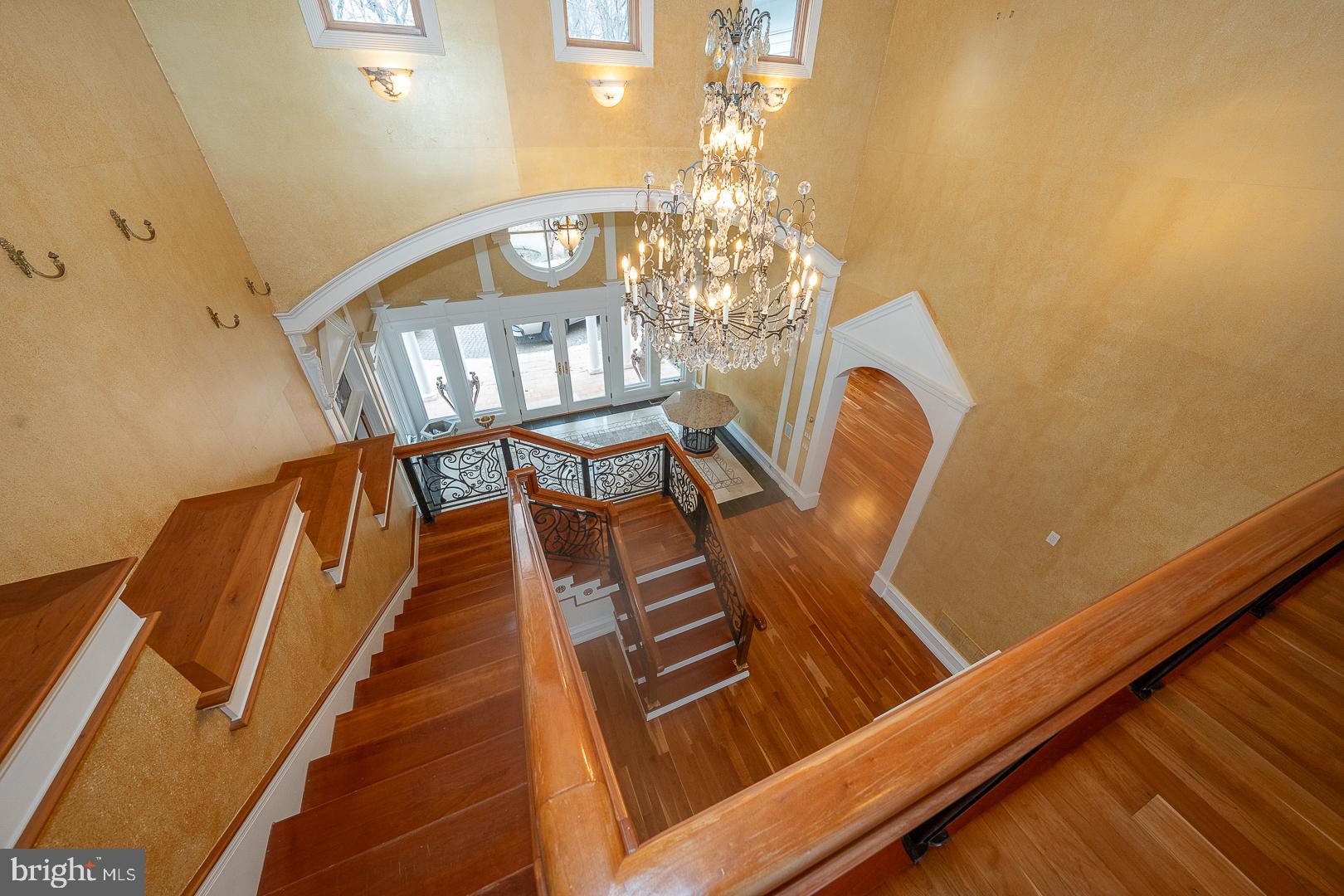 52 Mountain Laurel Ln