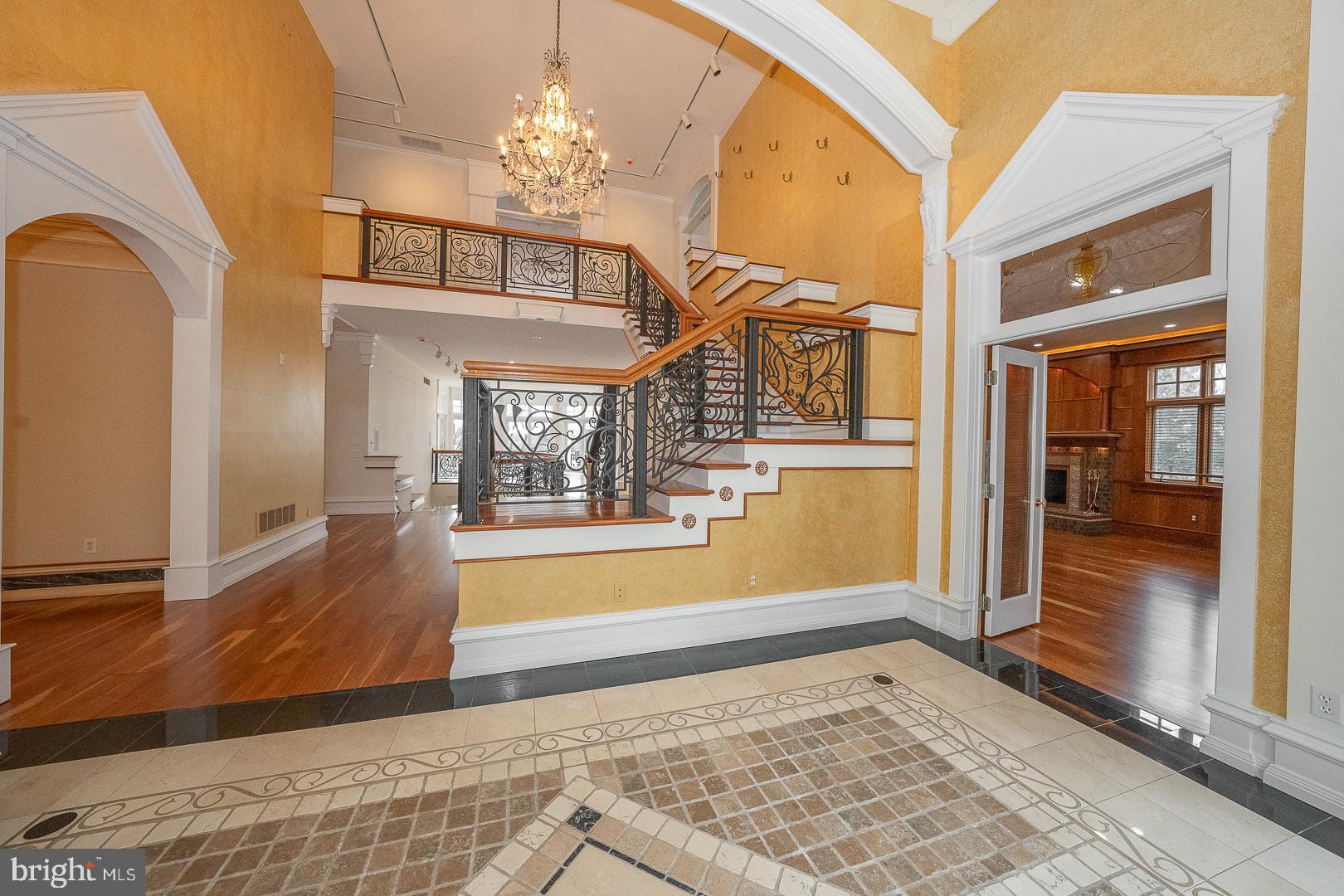52 Mountain Laurel Ln