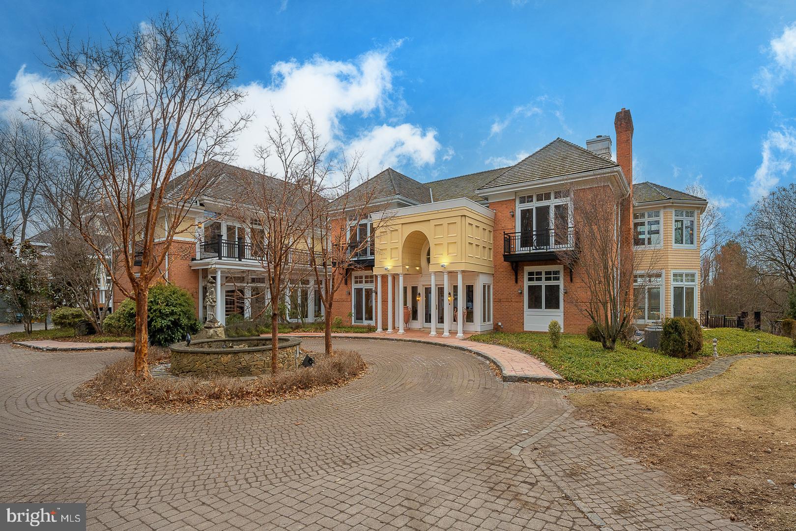 52 Mountain Laurel Ln