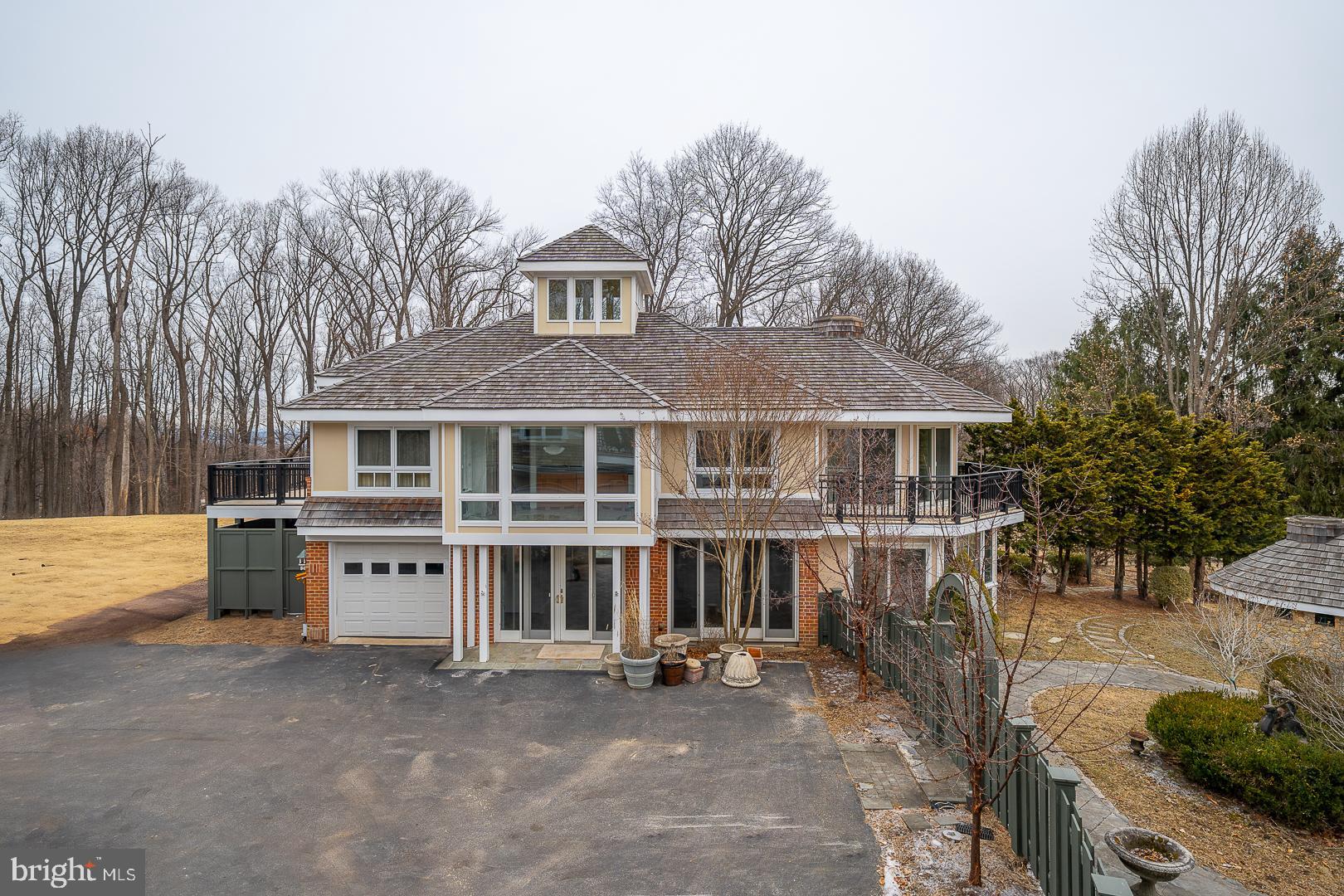 52 Mountain Laurel Ln