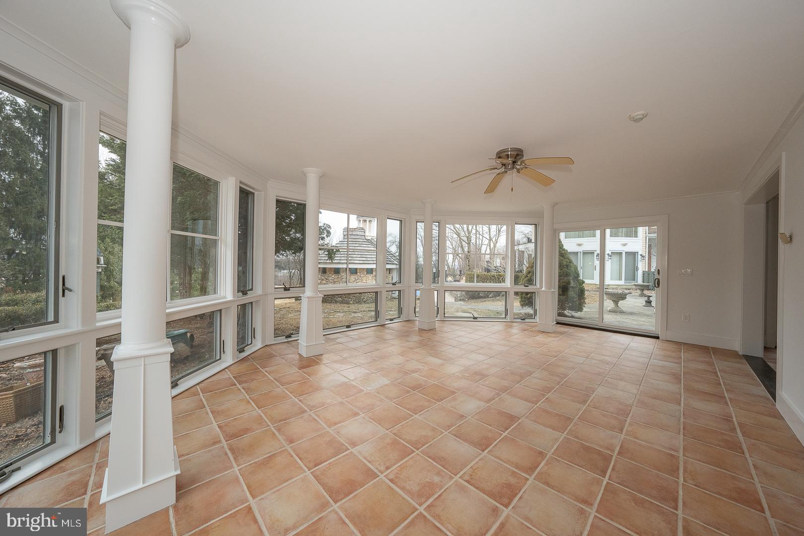 52 Mountain Laurel Ln