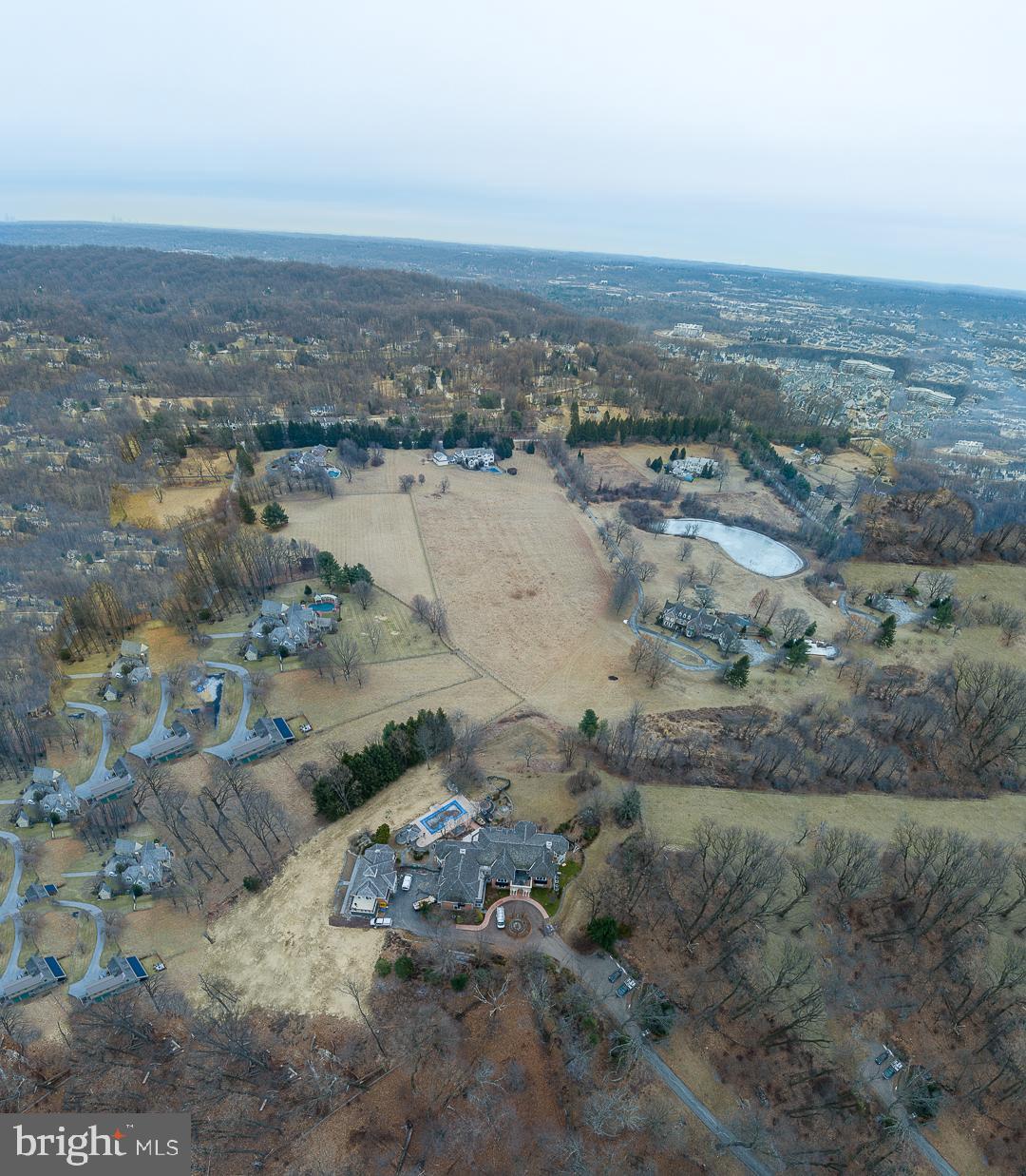 52 Mountain Laurel Ln