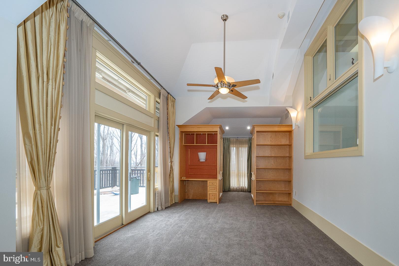52 Mountain Laurel Ln