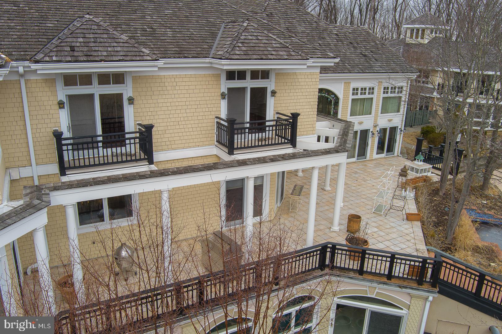 52 Mountain Laurel Ln
