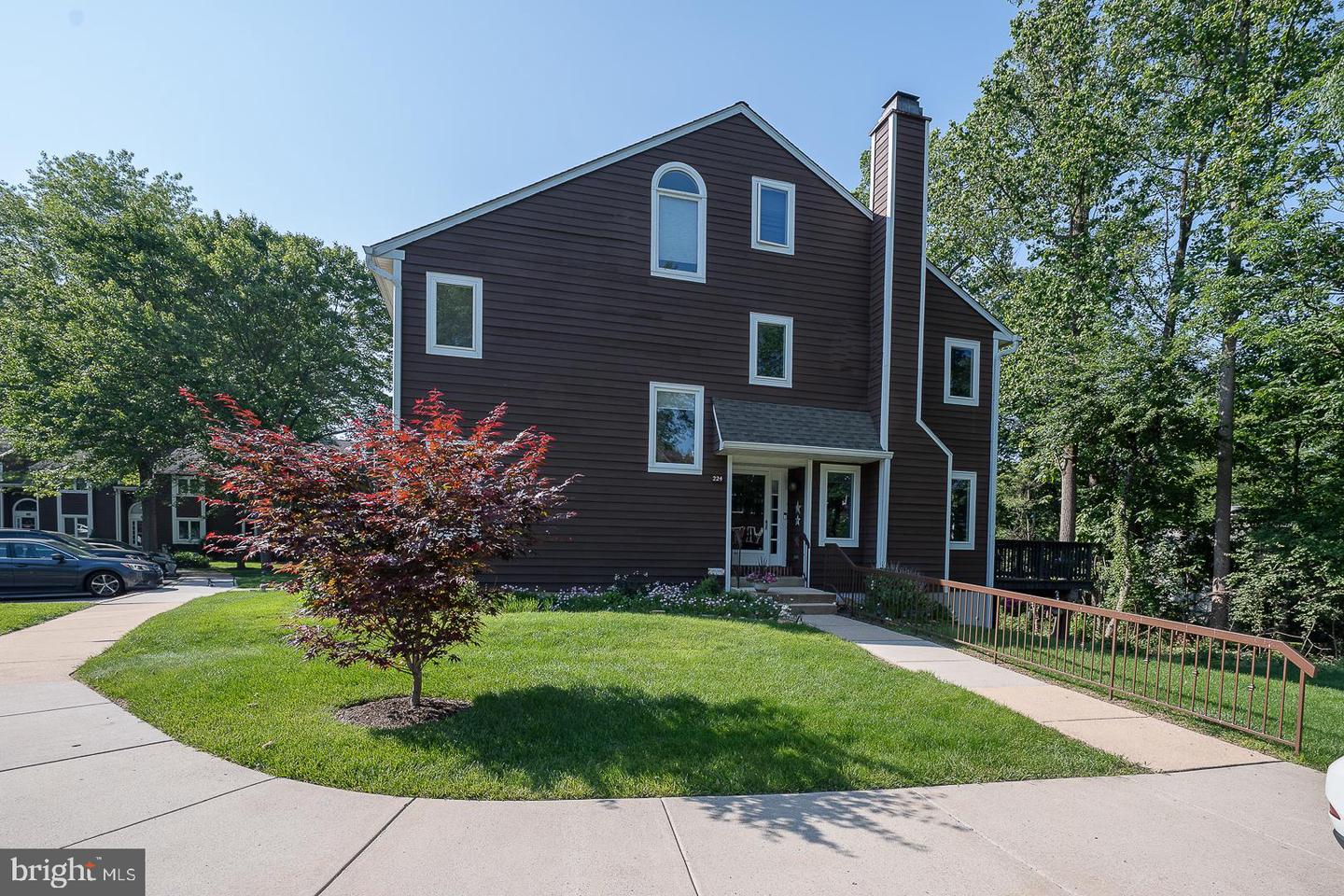 224 Fox Run