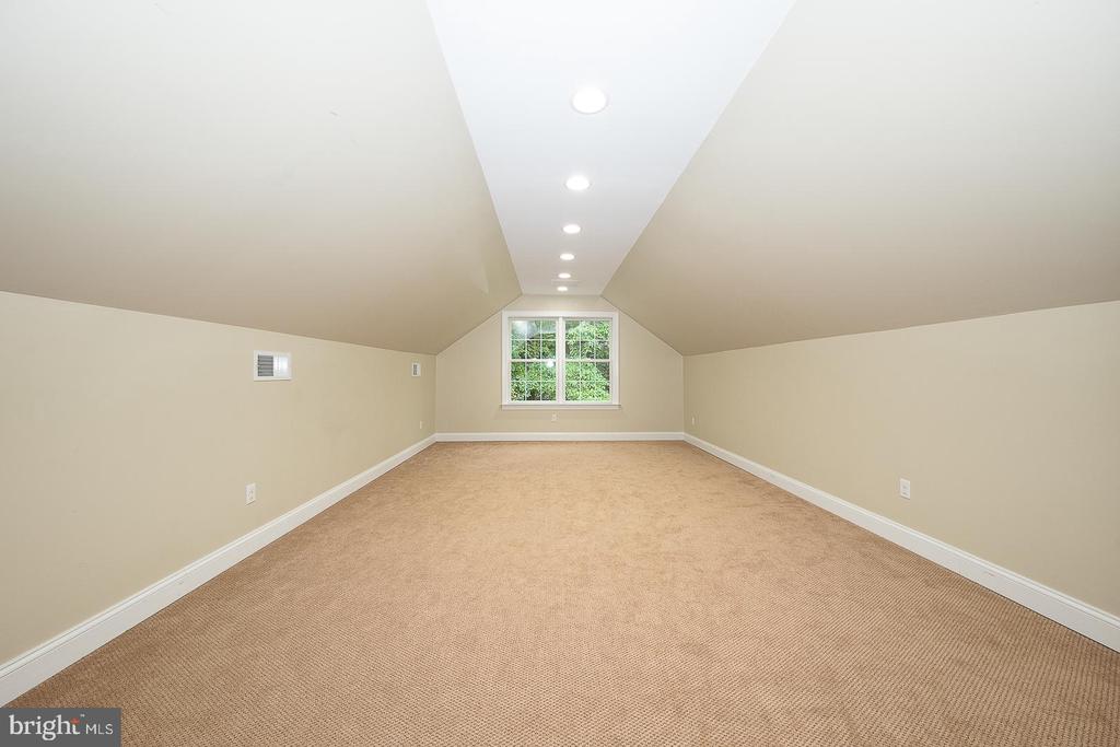 60 Pugh Rd