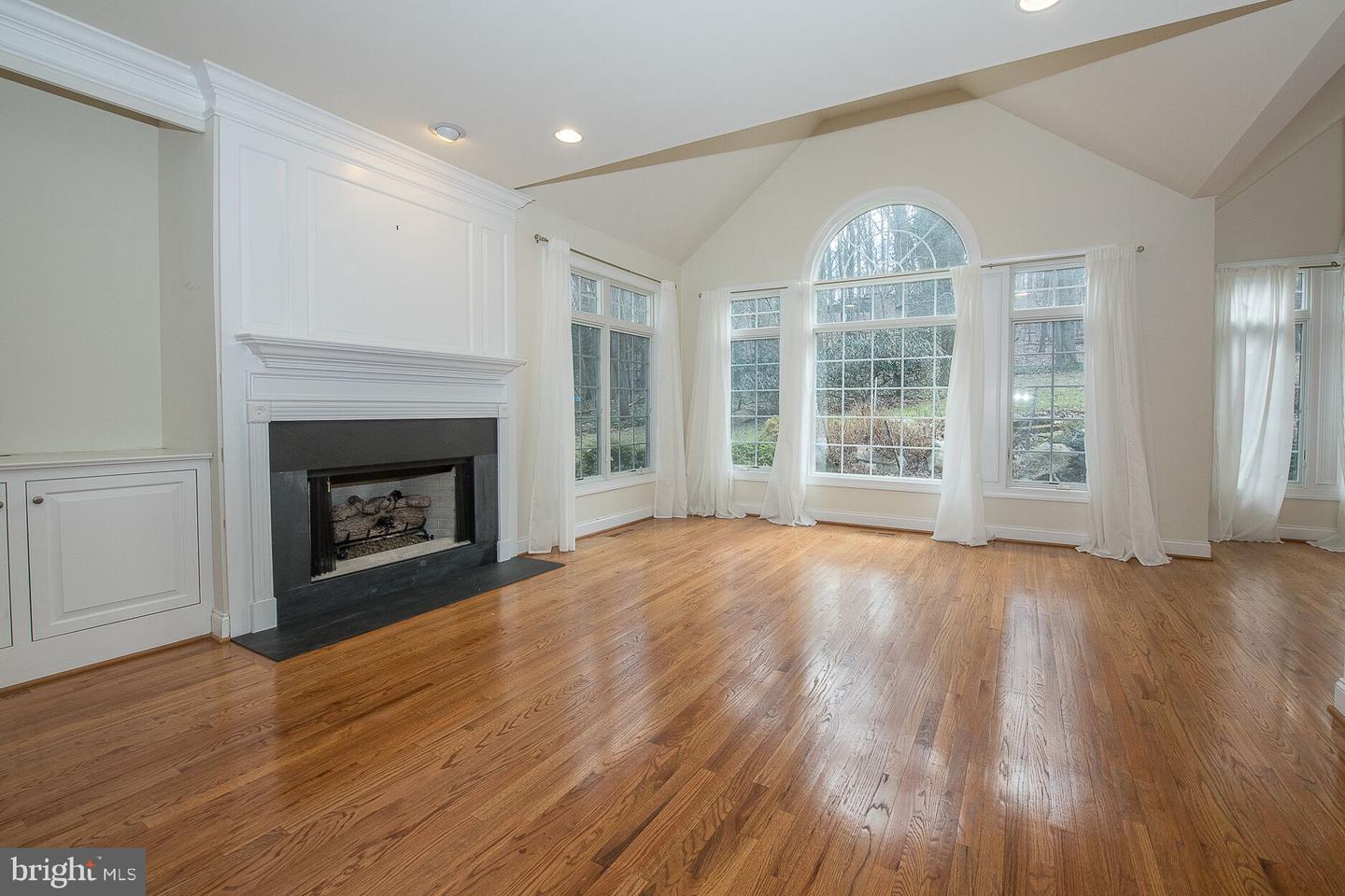 60 Pugh Rd