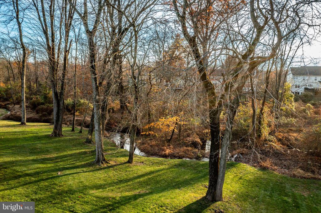 309 CREEK CROSSING LANE
