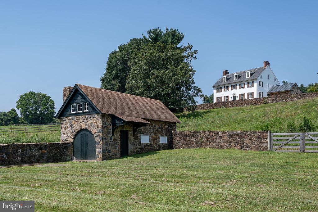864 GRUBBS MILL ROAD