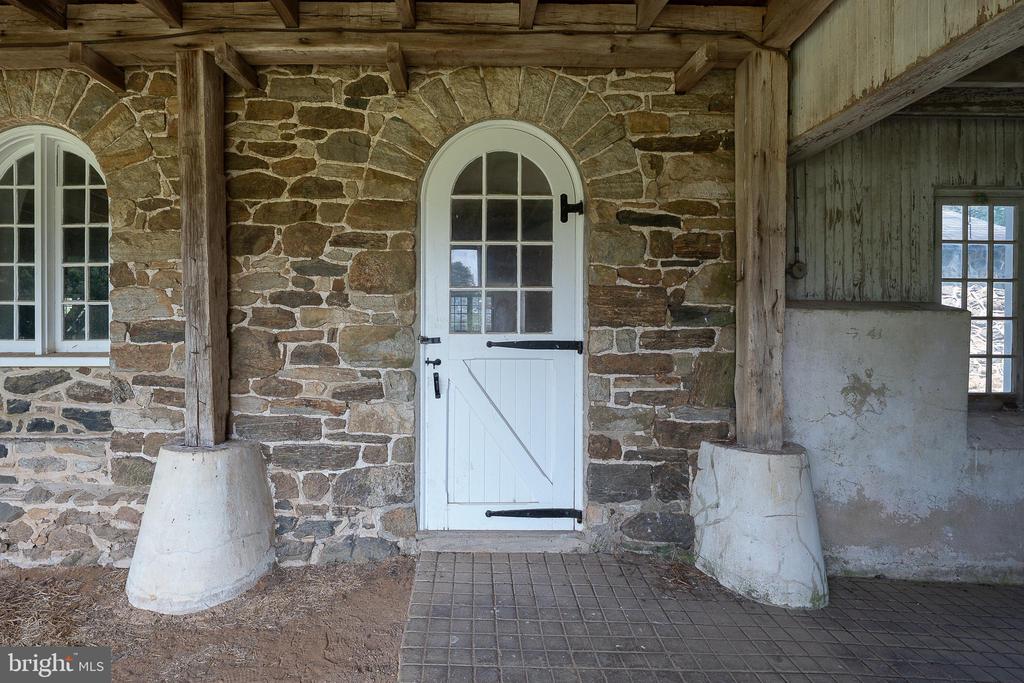 864 GRUBBS MILL ROAD