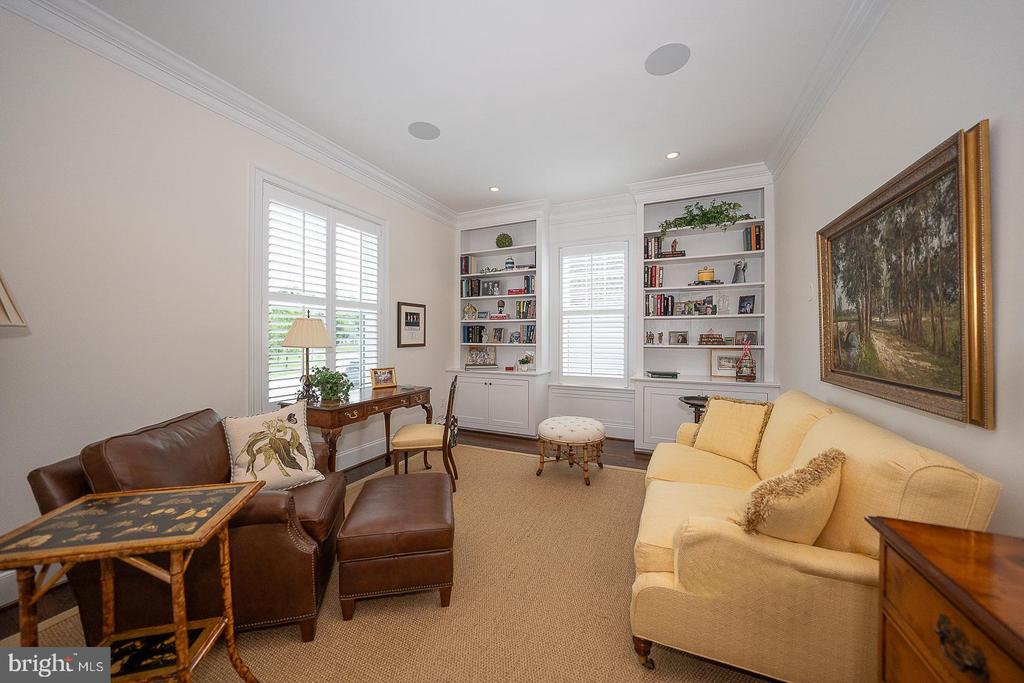 153 CHAPEL HILL CIRCLE