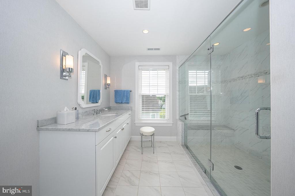 153 CHAPEL HILL CIRCLE