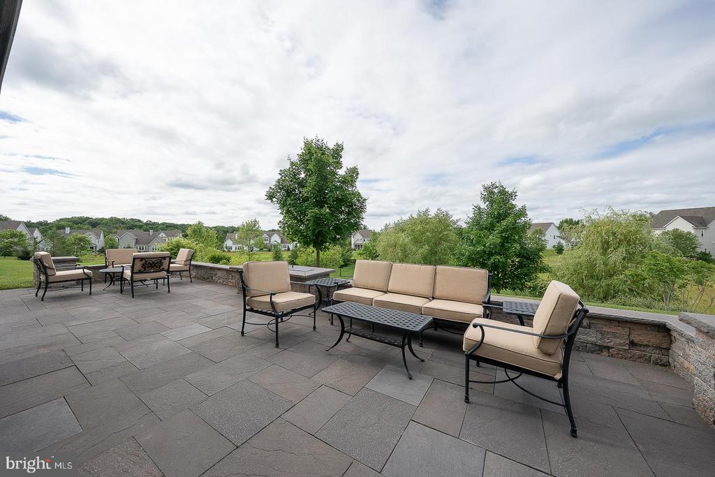 153 CHAPEL HILL CIRCLE