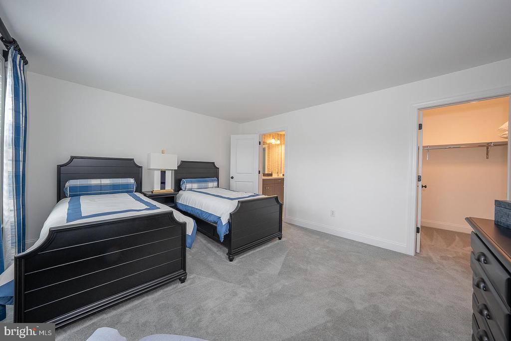 153 CHAPEL HILL CIRCLE