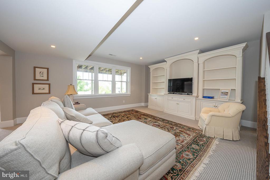 153 CHAPEL HILL CIRCLE