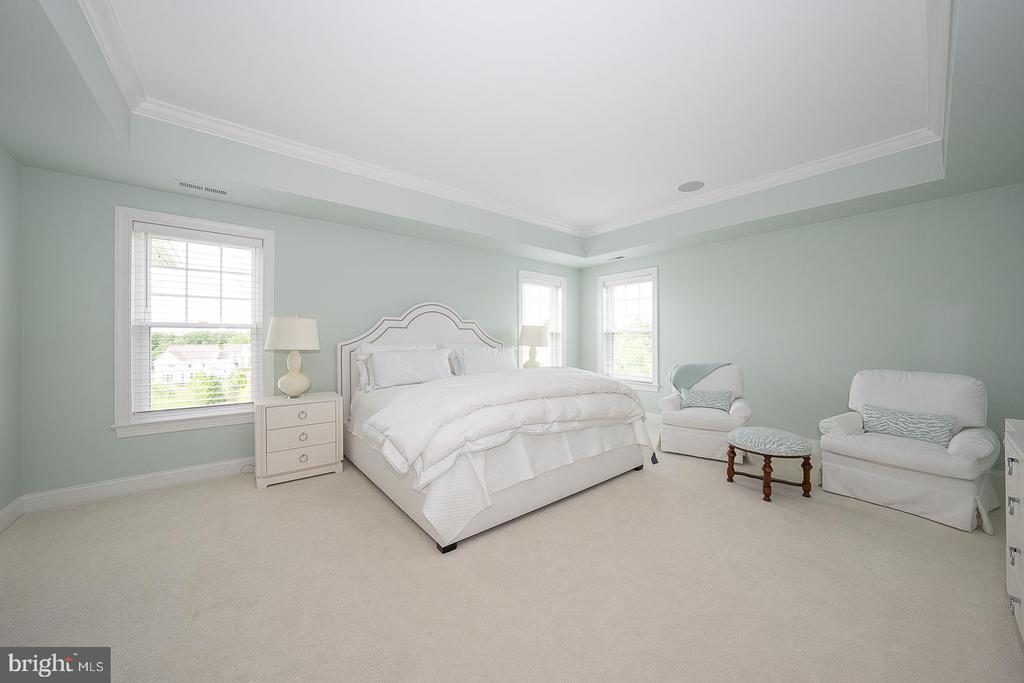 153 CHAPEL HILL CIRCLE
