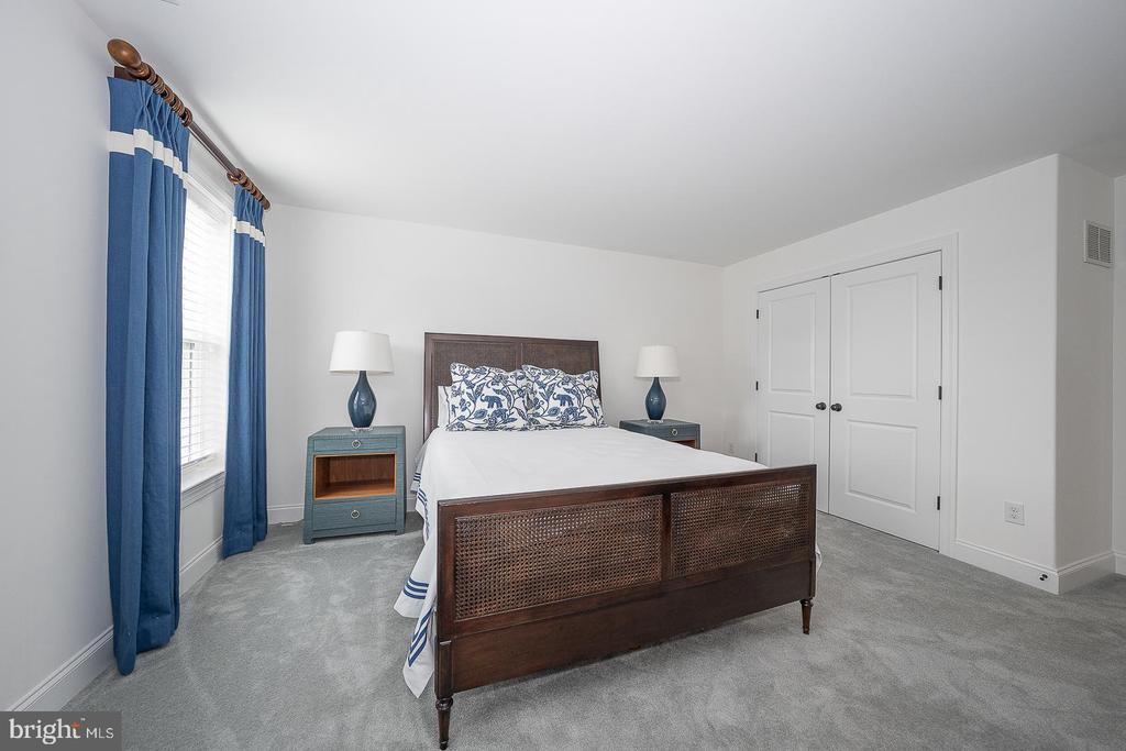 153 CHAPEL HILL CIRCLE