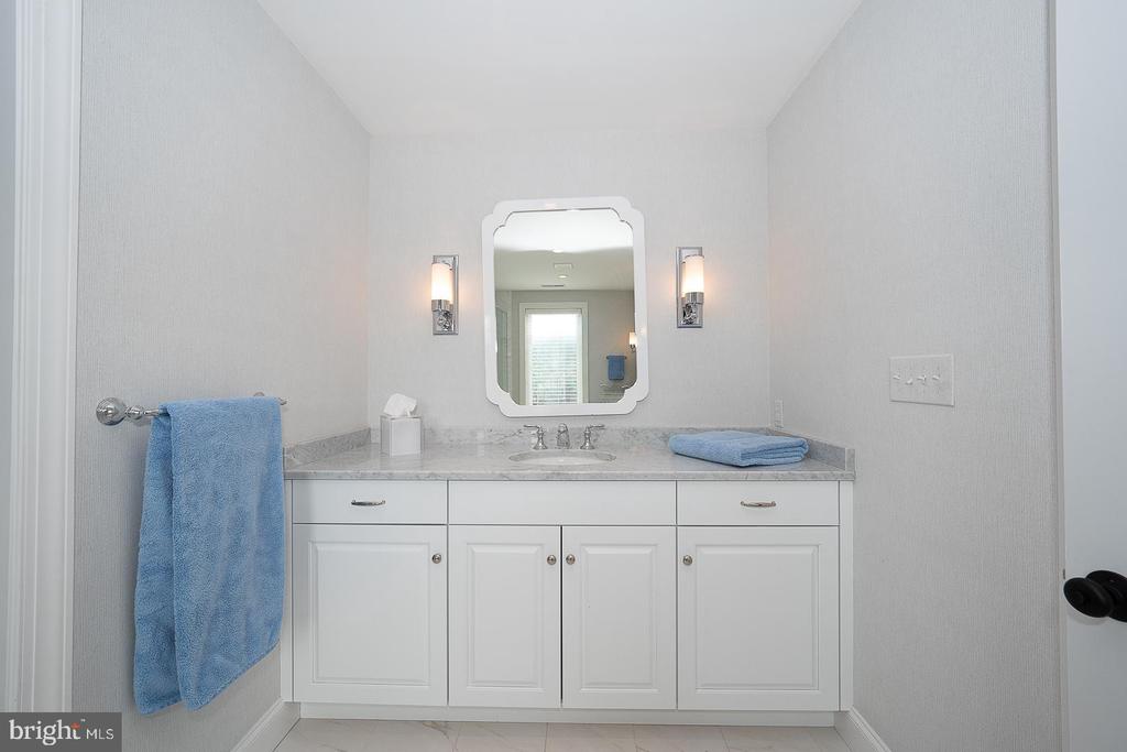 153 CHAPEL HILL CIRCLE