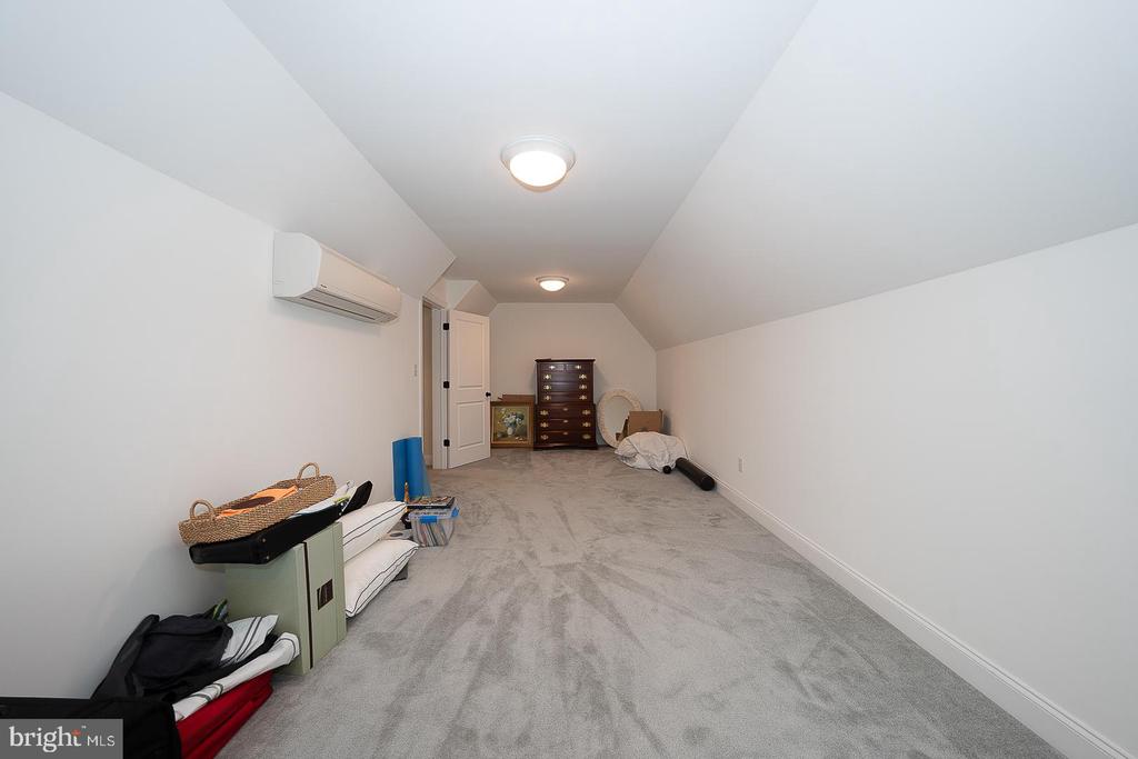 153 CHAPEL HILL CIRCLE