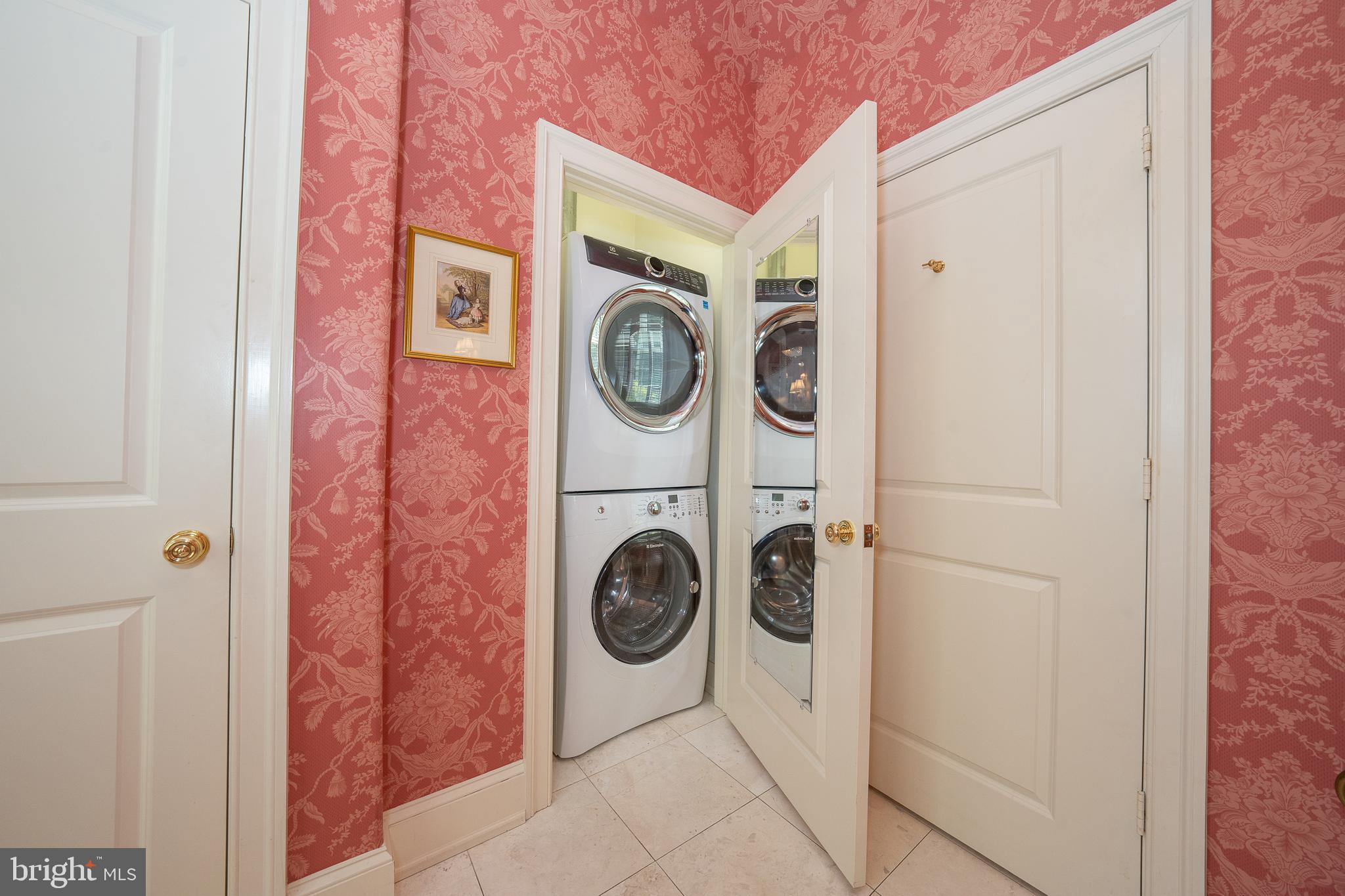 9 BLAKELEY ROAD
