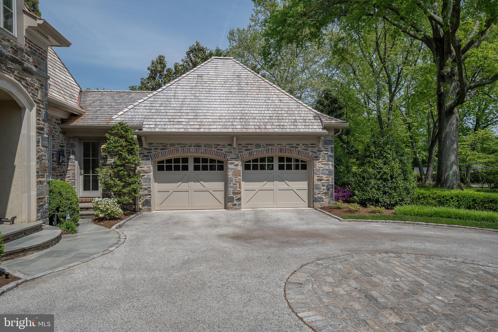 9 BLAKELEY ROAD