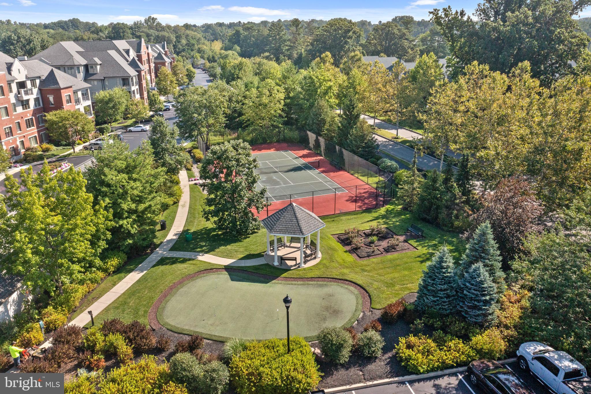 3304 Parkview DRIVE