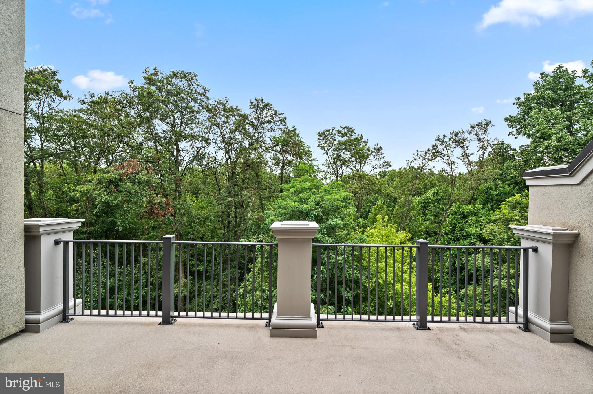 3304 Parkview DRIVE