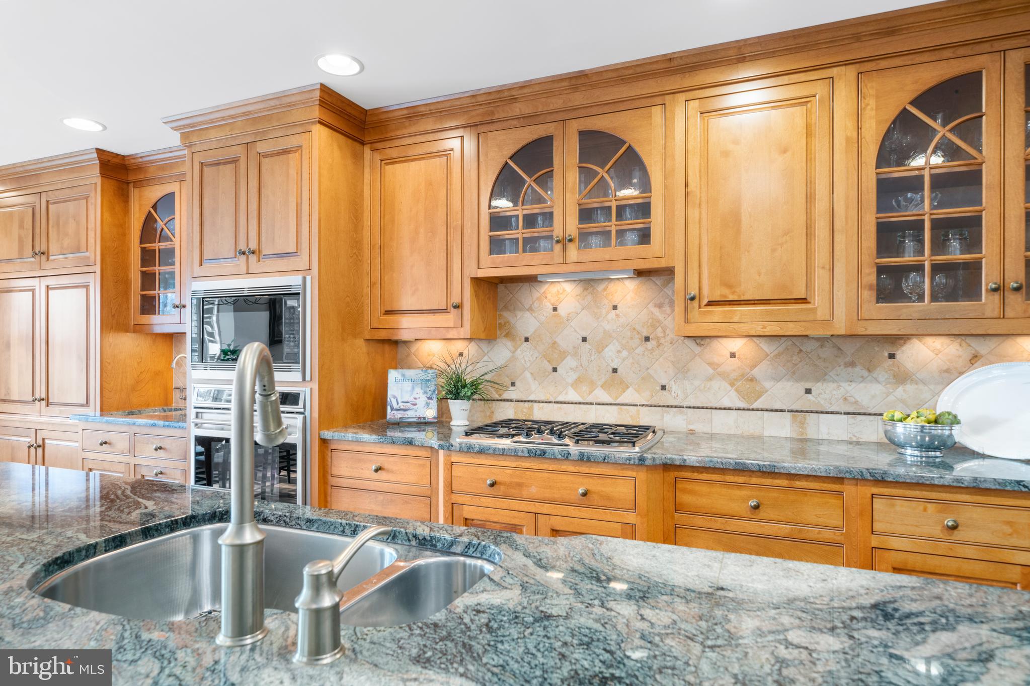 433 Inveraray Rd