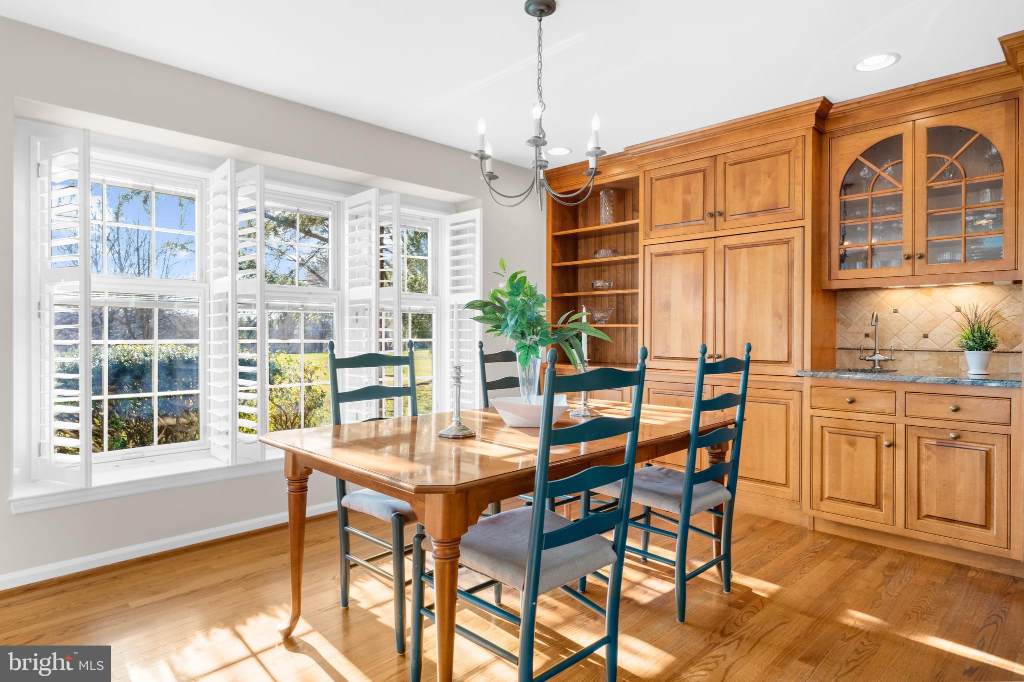 433 Inveraray Rd