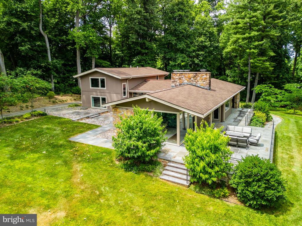 315 Edgehill Road