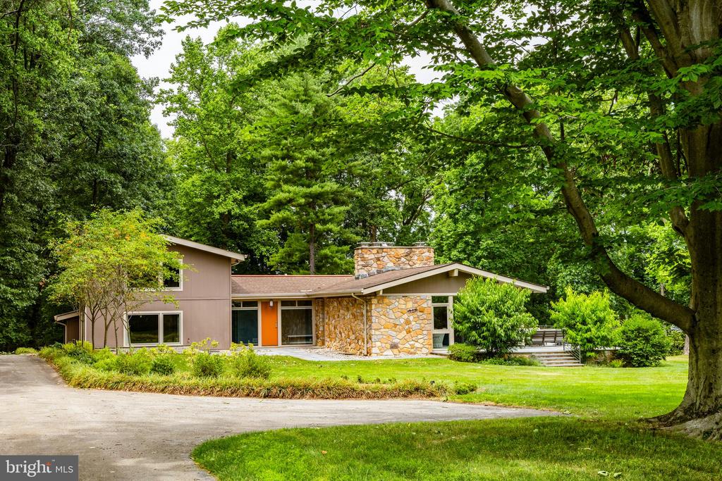 315 Edgehill Road