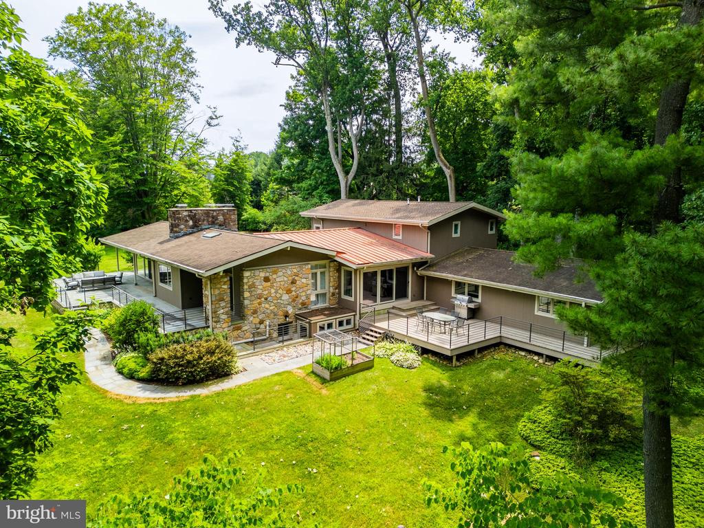 315 Edgehill Road