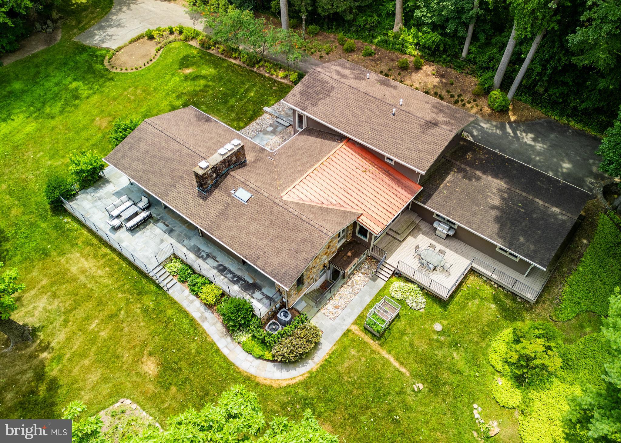 315 Edgehill Road