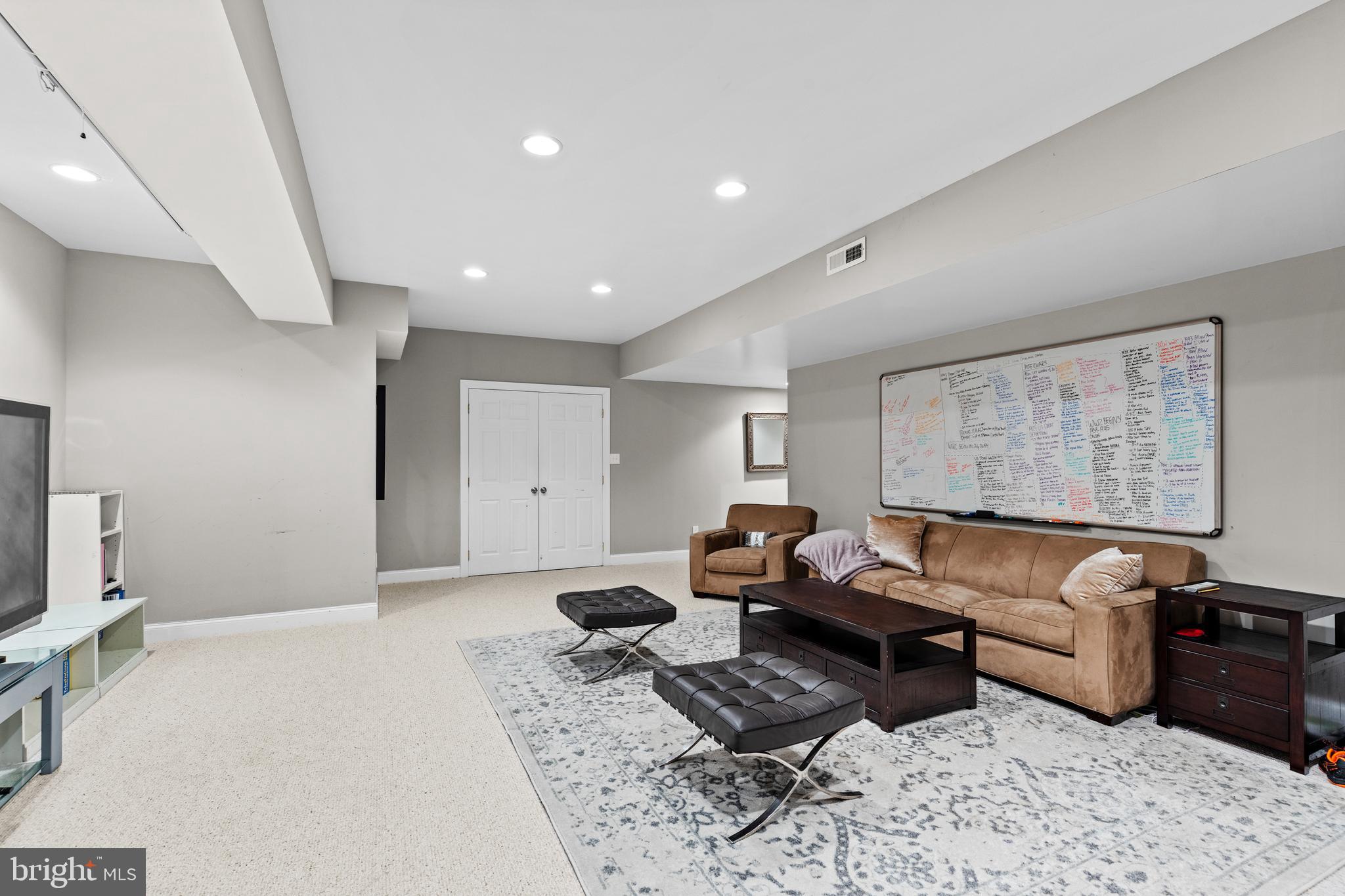 706 S Ave