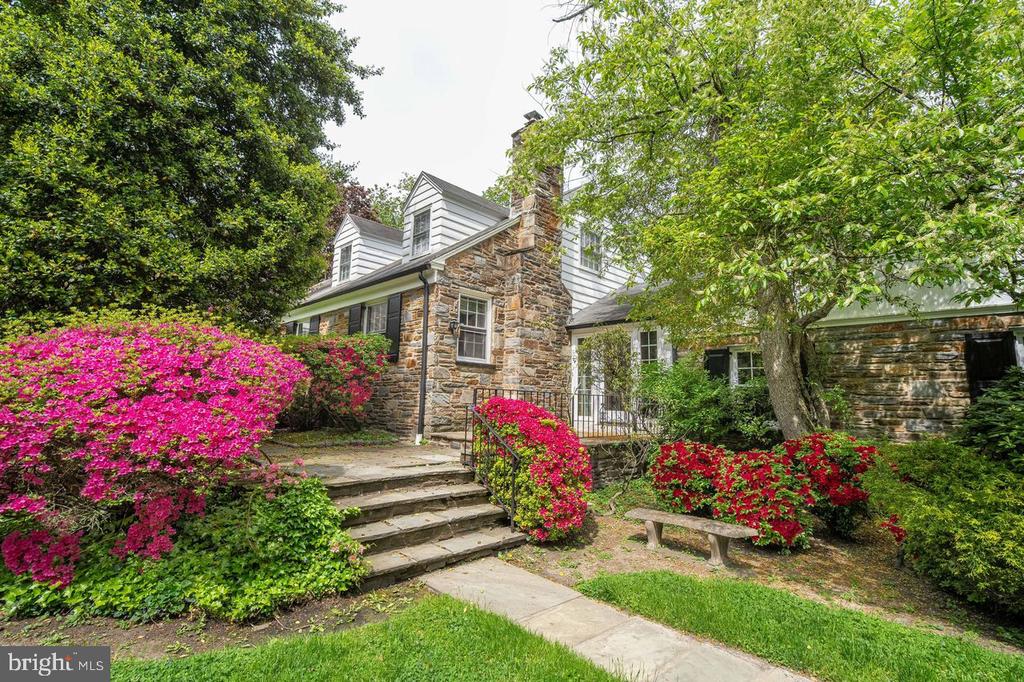126 Tunbridge Cir
