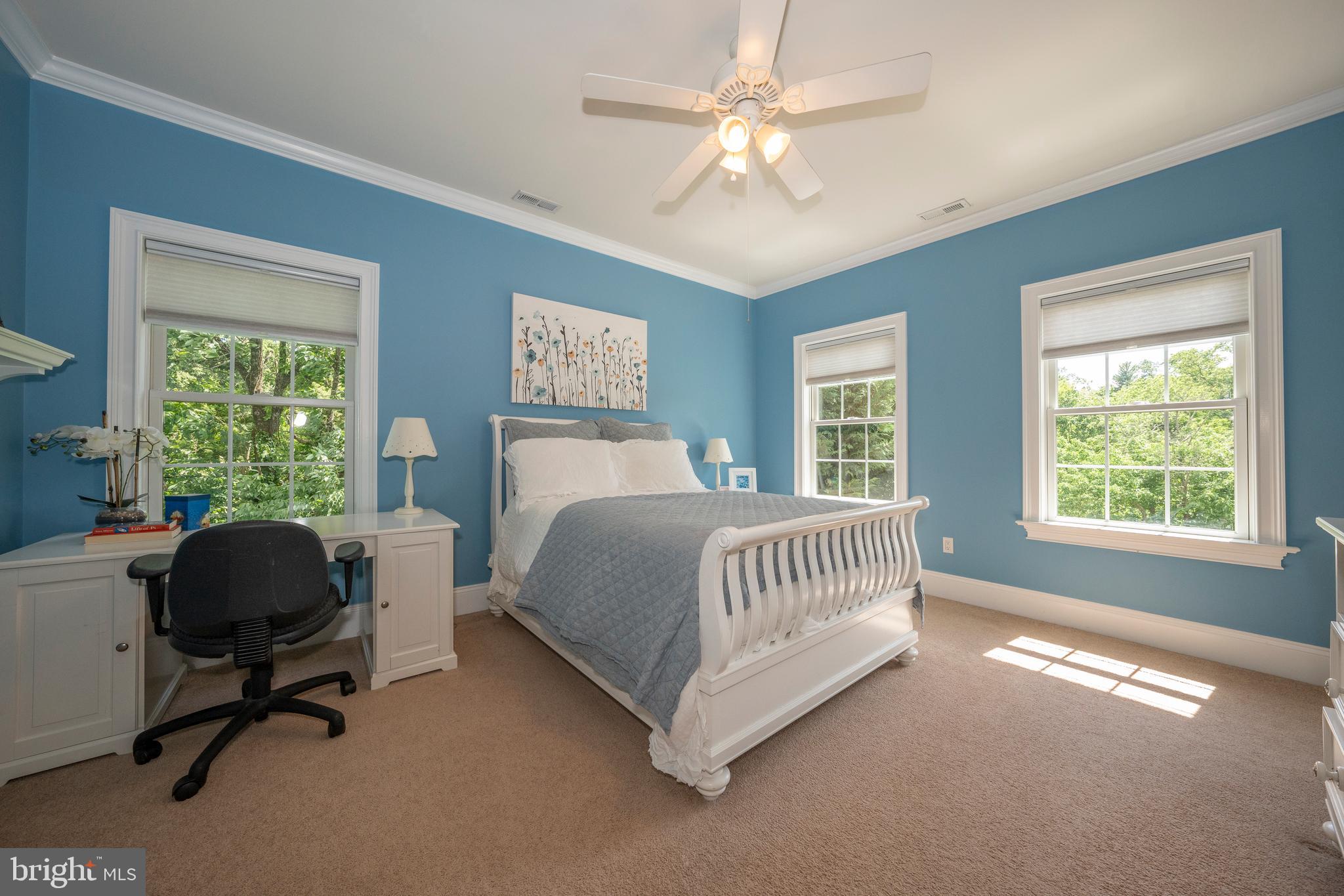 824 Vauclain Rd