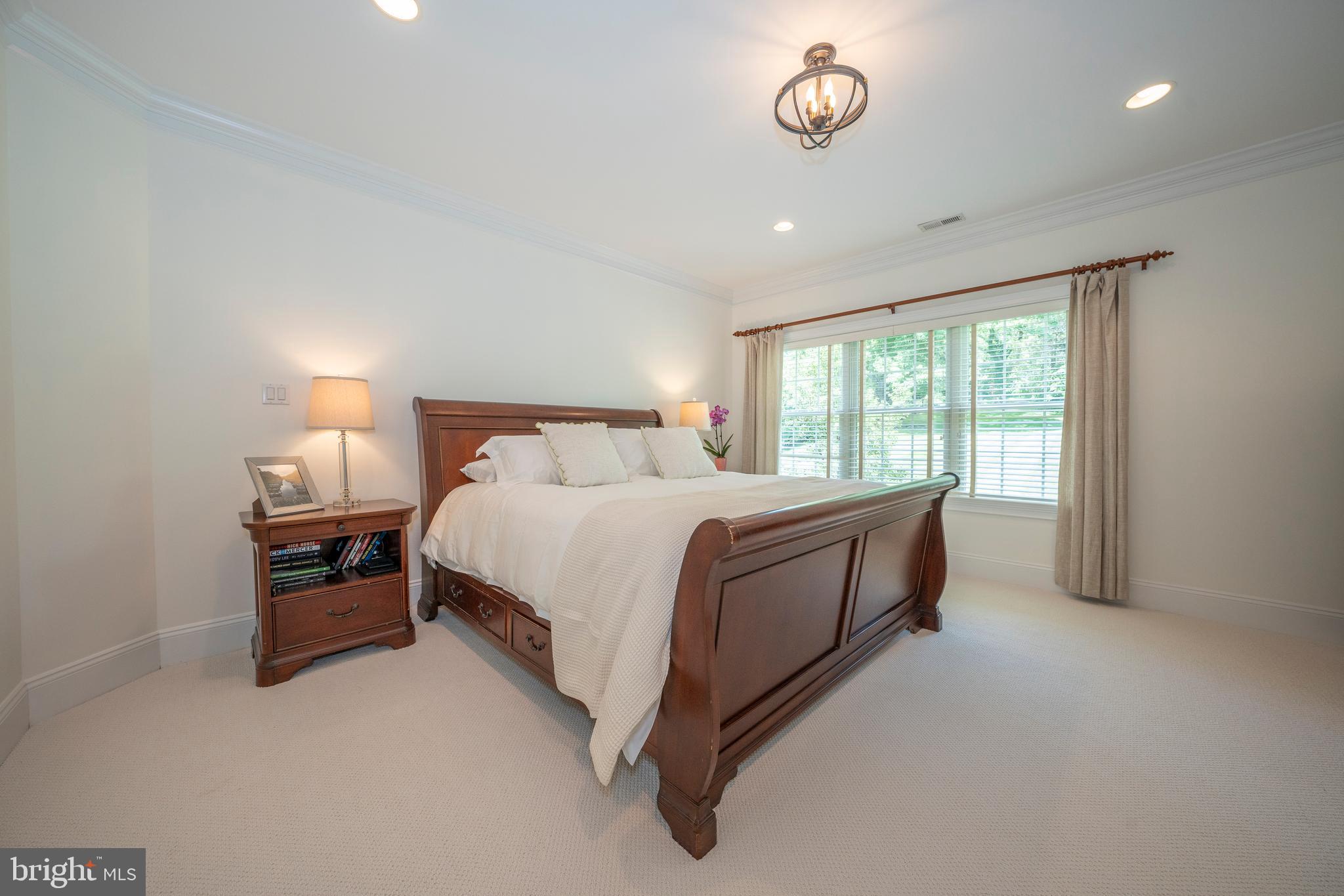 824 Vauclain Rd