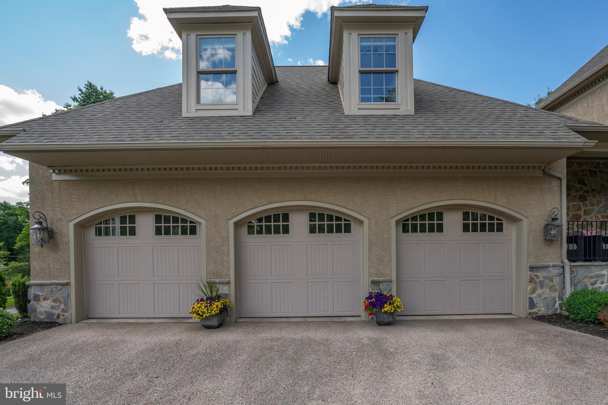 824 Vauclain Rd