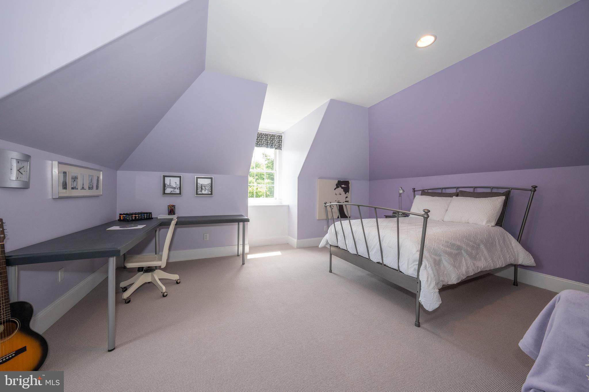 824 Vauclain Rd