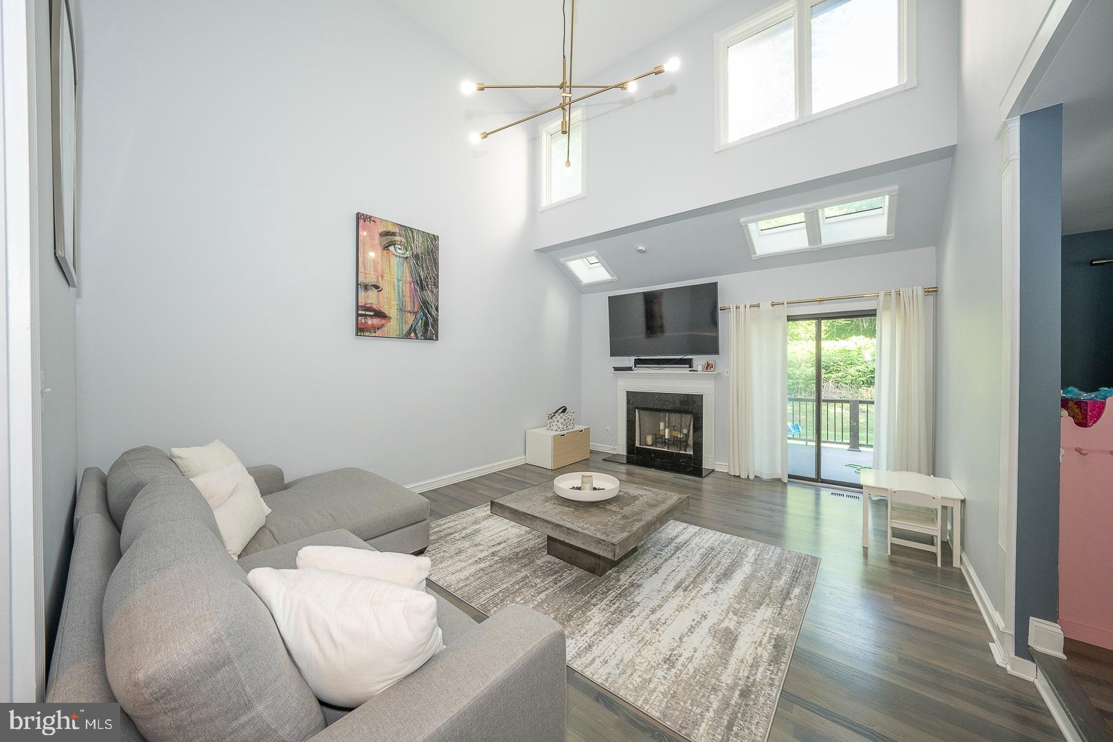 138 Montrose Ave ##59