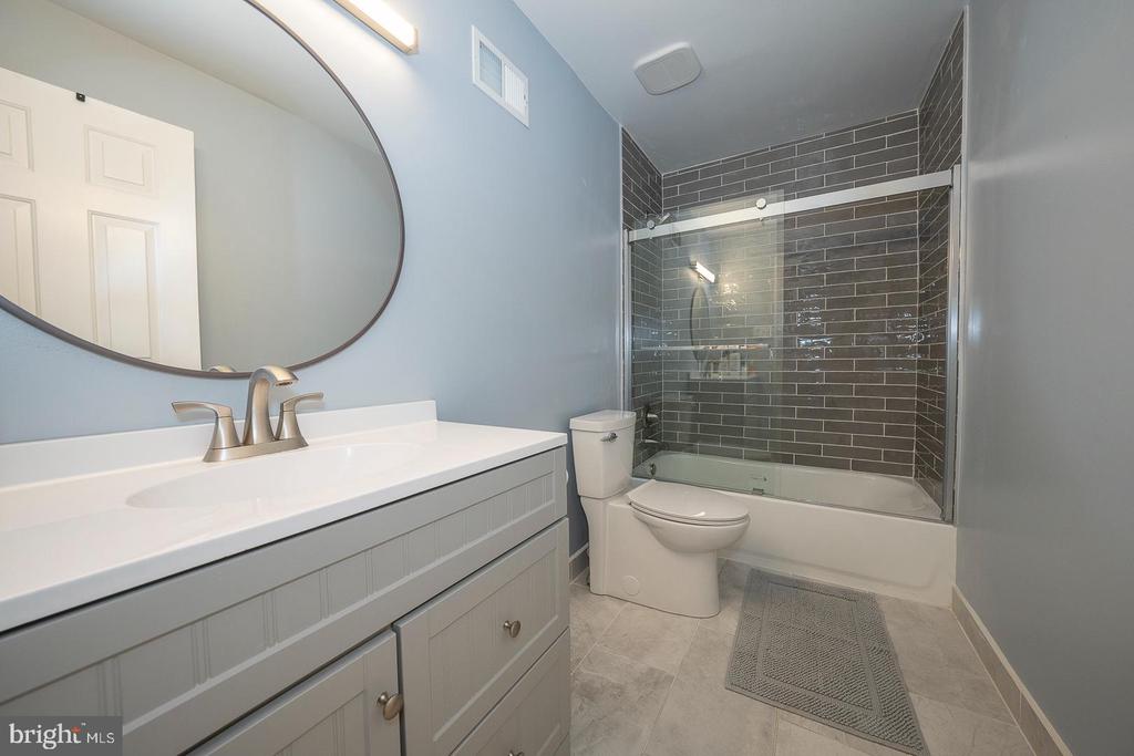 138 Montrose Ave ##59