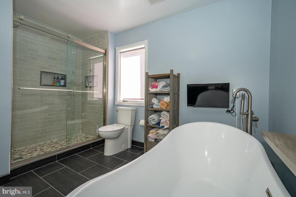 138 Montrose Ave ##59