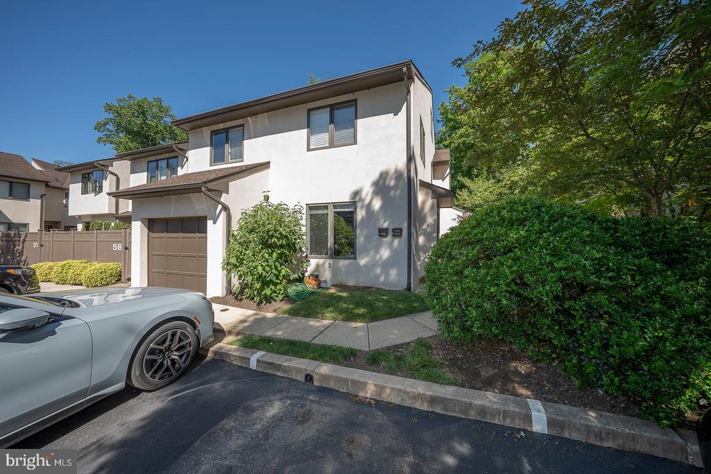 138 Montrose Ave ##59